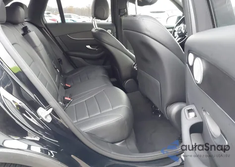 2021 Mercedes-Benz Glc 300 4Matic Suv z USA, uszkodzony, nr VIN W1N0G8EB0MF881816